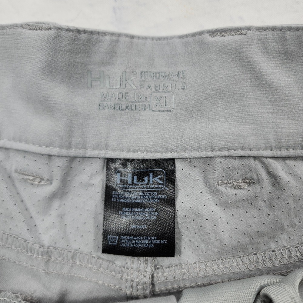 Huk Fishing Cargo Shorts MENS XL Performance Vented Outdoor Gray 7" Inseam - Picture 3 of 13